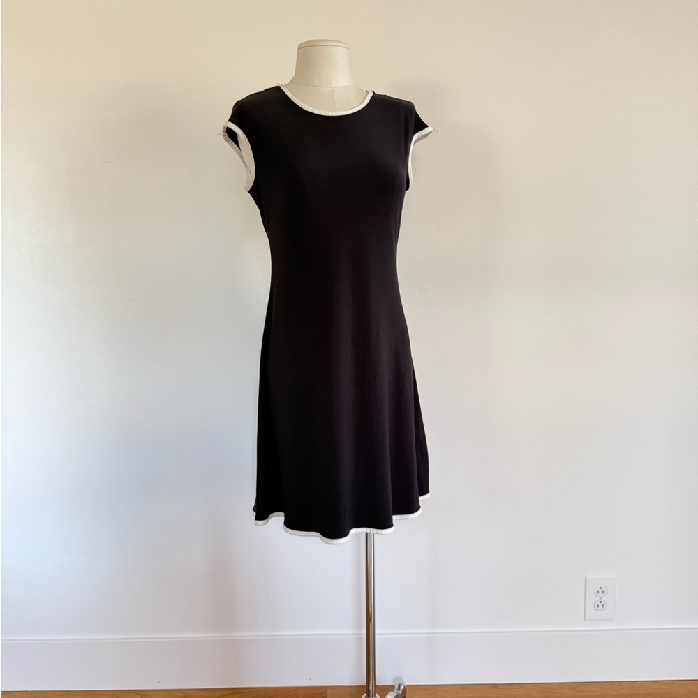 Nik & Nash Black Contrast Trim Minimalist Dress Size M